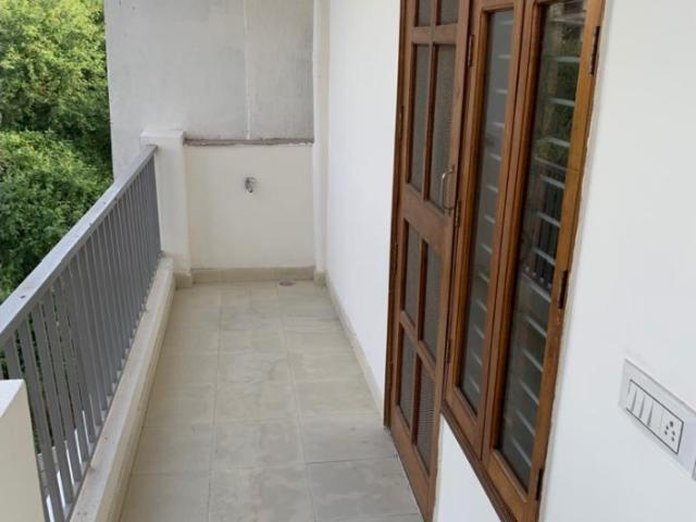 Resale | 2 BHK 1296 Sq.Ft. Apartment in Mangalam Apartment Noida