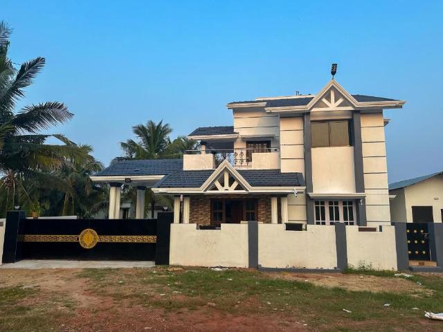 Resale | 2 BHK + 1200 Sq.Ft. Villa in Uttarahalli