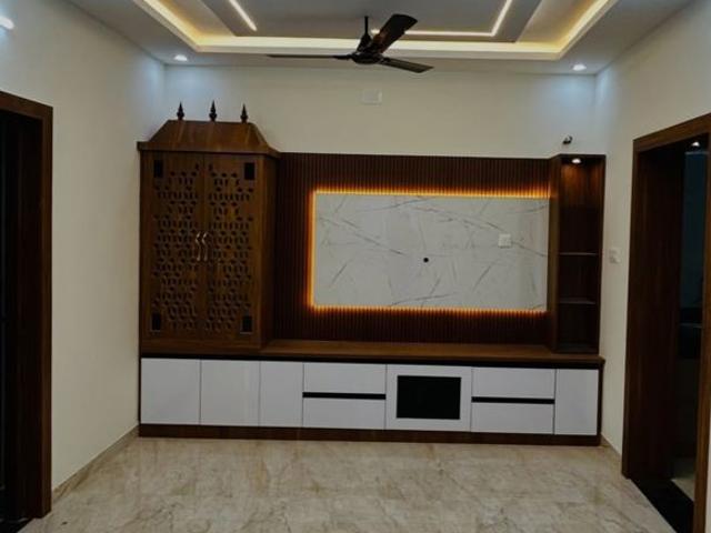 Resale | 2 BHK + 1200 Sq.Ft. Villa in Bangarapet