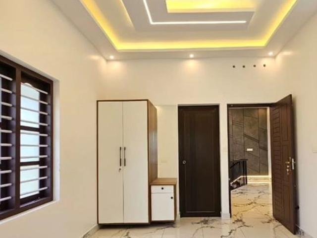 Resale | 2 BHK + 1200 Sq.Ft. Villa in KR Puram