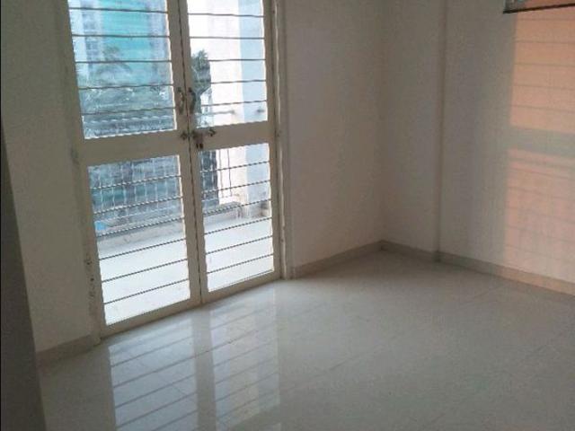 Resale | 2 BHK 1200 Sq.Ft. Apartment in Bellezza Society