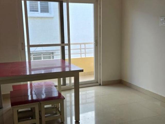 Resale | 2 BHK 1200 Sq.Ft. Apartment in Gowlidoddy