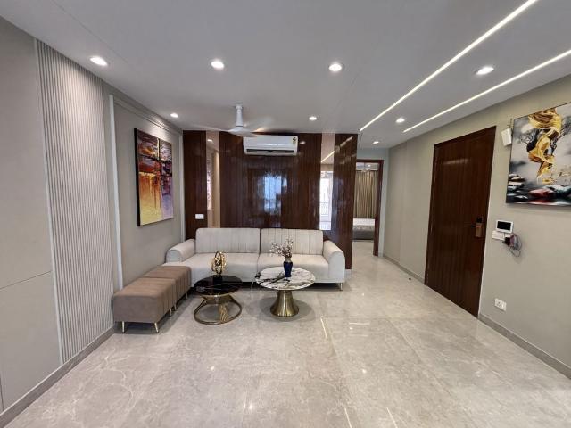 Resale | 2 BHK 1200 Sq.Ft. Apartment in Emaar The Palm Drive Palm Studios