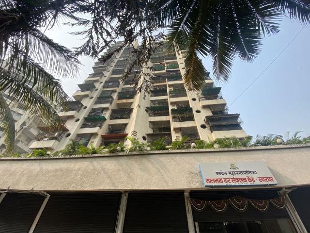 Resale | 2 BHK 1200 Sq.Ft. Apartment in Kamdhenu Pride