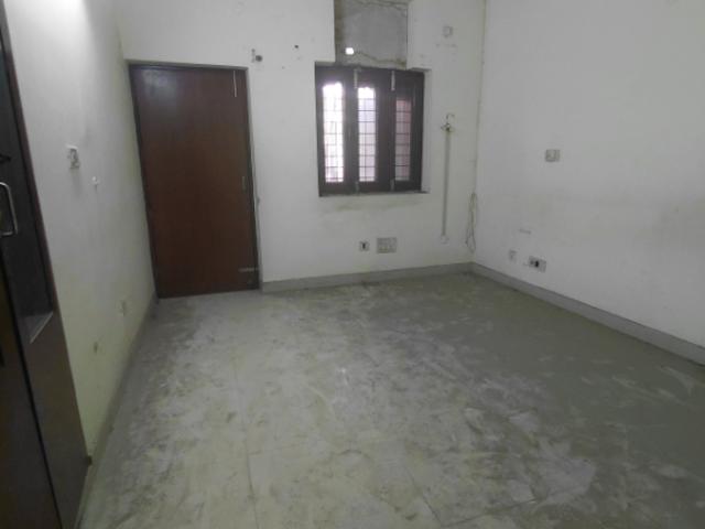 Resale | 2 BHK 1200 Sq.Ft. Apartment in Janakpuri C3a