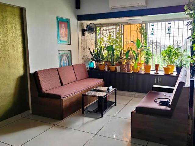 Resale | 2 BHK 1200 Sq.Ft. Apartment in Shree Complex Borivali