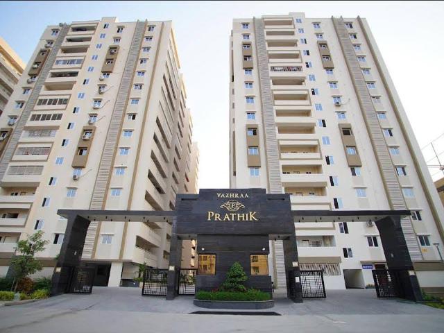Resale | 2 BHK + 1200 Sq.Ft. Apartment in Vazhraa Prathik