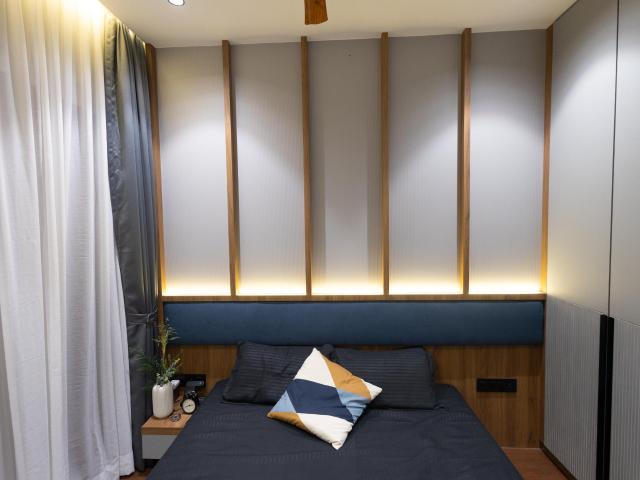 Resale | 2 BHK 1200 Sq.Ft. Apartment in Vashi Plaza