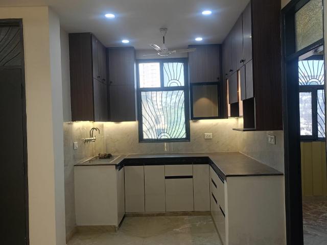 Resale | 2 BHK 1210 Sq.Ft. Apartment in Vashisht Property