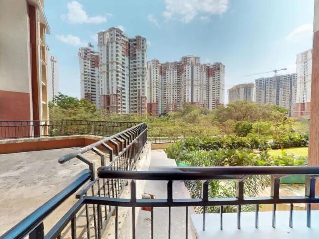 Resale | 2 BHK 1216 Sq.Ft. Apartment in Prestige Lakeside Habitat
