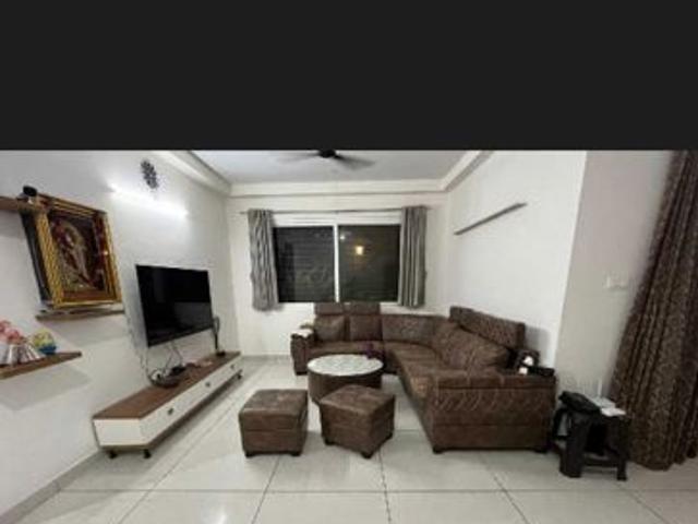 Resale | 2 BHK 1216 Sq.Ft. Apartment in Prestige Lakeside Habitat