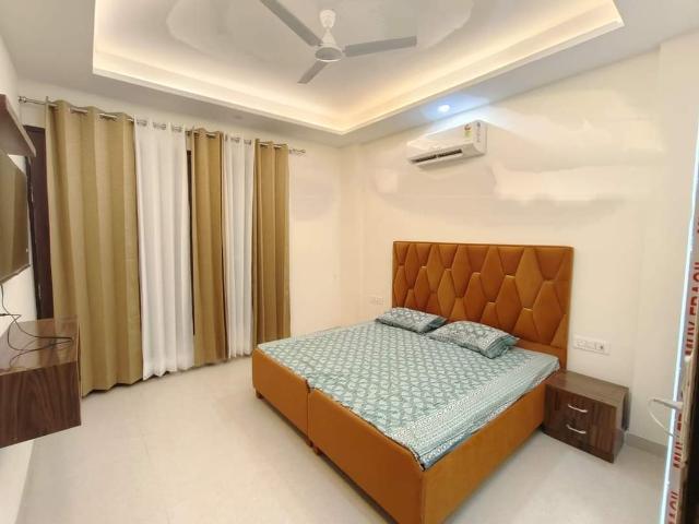 Resale | 2 BHK 1220 Sq.Ft. Apartment in Lotus Panache