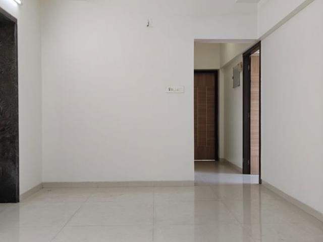 Resale | 2 BHK 1230 Sq.Ft. Apartment in Rattan Icon