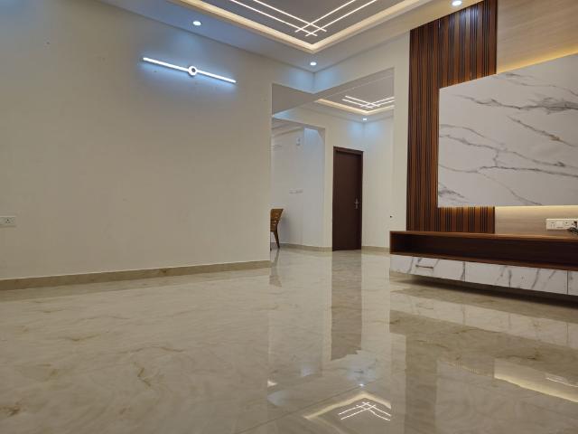 Resale | 2 BHK 1231 Sq.Ft. Apartment in Aadhava Elite Homes