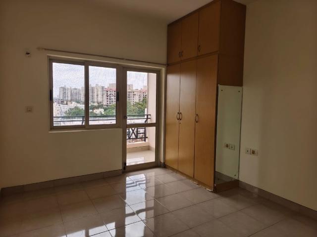 Resale | 2 BHK 1350 Sq.Ft. Apartment in Mantri Elite