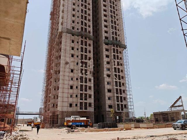 Resale | 2 BHK 1350 Sq.Ft. Apartment in Rajapushpa Imperia