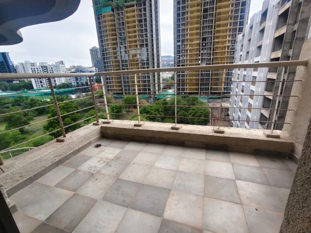Resale | 2 BHK 1350 Sq.Ft. Apartment in Yash Twin Tower
