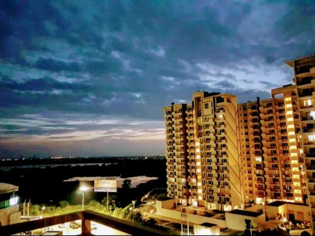 Resale | 2 BHK + 1366 Sq.Ft. Apartment in M3M Woodshire