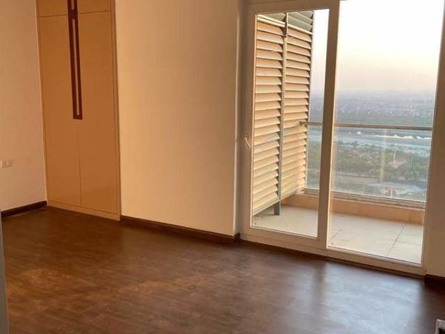Resale | 2 BHK 1380 Sq.Ft. Apartment in Supertech Supernova Nova Residences
