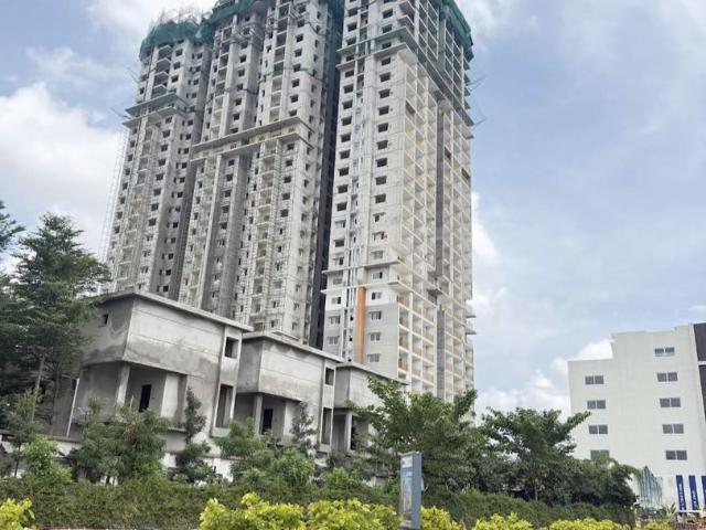 Resale | 2 BHK + 1385 Sq.Ft. Apartment in Bricks Marvella