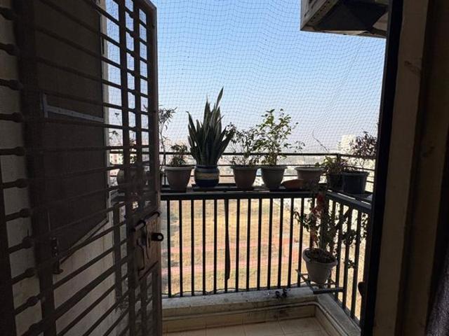 Resale | 2 BHK + 1385 Sq.Ft. Apartment in Gulmohur Garden