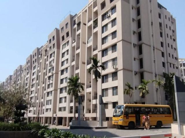 Resale | 2 BHK 1300 Sq.Ft. Apartment in BU Bhandari Acolade