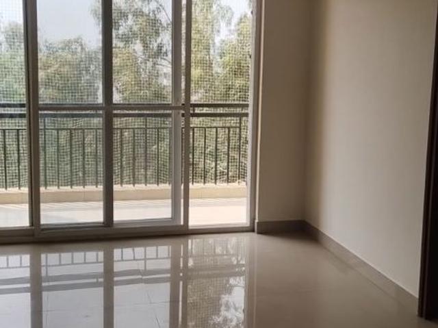 Resale | 2 BHK 1300 Sq.Ft. Apartment in Monarch Serenity