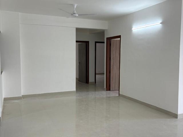 Resale | 2 BHK 1300 Sq.Ft. Apartment in Sector 14 Dwarka