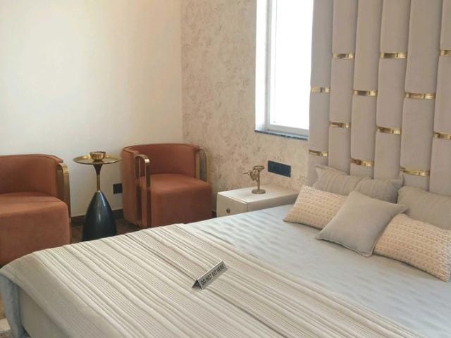 Resale | 2 BHK 1450 Sq.Ft. Apartment in Sector 72