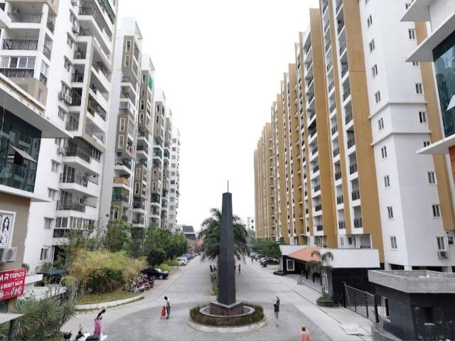 Resale | 2 BHK 1451 Sq.Ft. Apartment in SMR Vinay Boulder Woods
