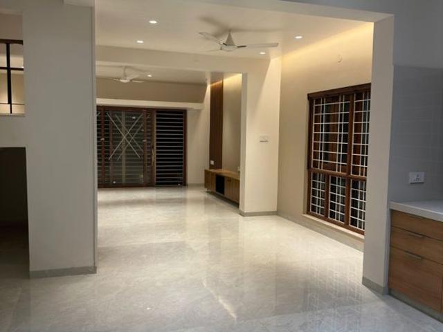 Resale | 2 BHK 1400 Sq.Ft. Apartment in Baner