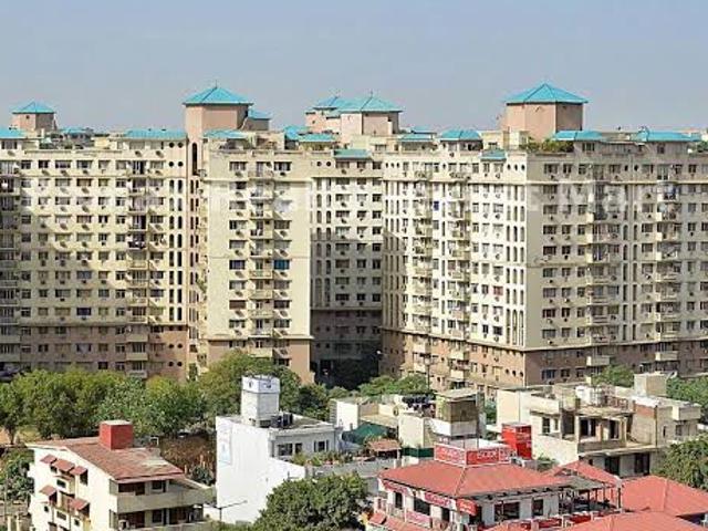 Resale | 2 BHK 1400 Sq.Ft. Apartment in DLF Richmond Park