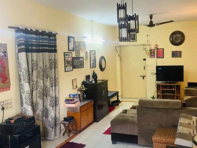 Resale | 2 BHK 1400 Sq.Ft. Apartment in Hazratganj
