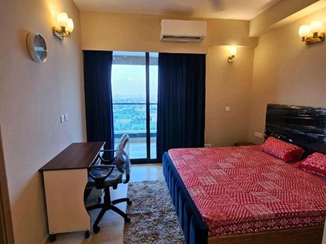 Resale | 2 BHK 1405 Sq.Ft. Apartment in M3M Skywalk