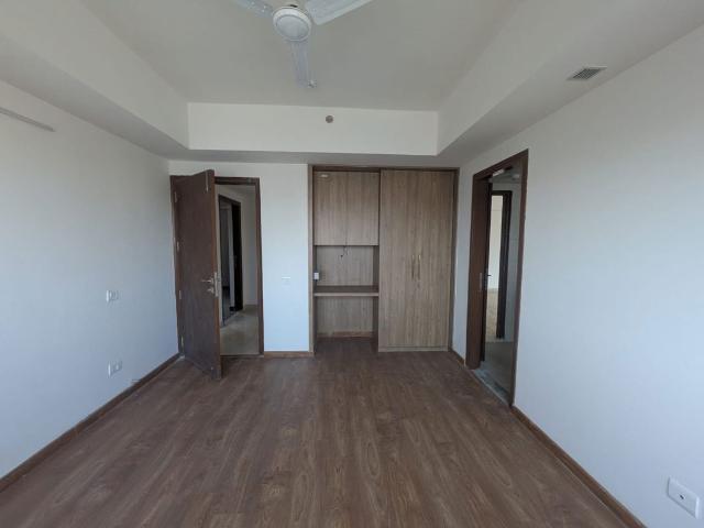 Resale | 2 BHK 1406 Sq.Ft. Apartment in Godrej Air Sector 85