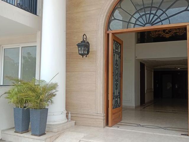 Resale | 2 BHK 1430 Sq.Ft. Apartment in Omaxe New Chandigarh