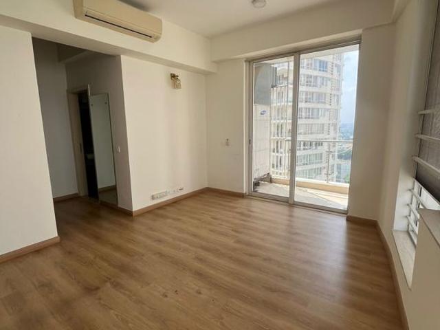 Resale | 2 BHK 1435 Sq.Ft. Apartment in Unitech Fresco