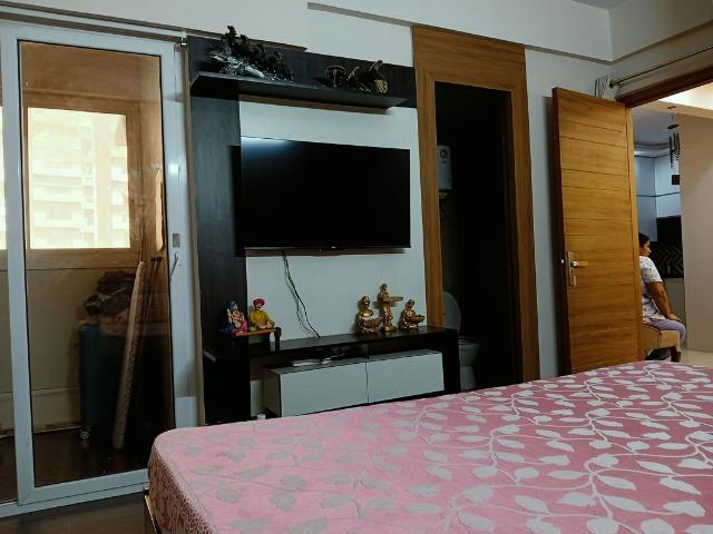 Resale | 2 BHK 1550 Sq.Ft. Apartment in Pandav Nagar