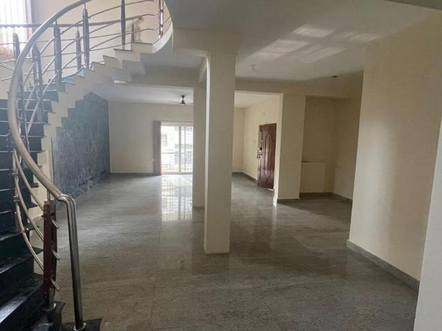 Resale | 2 BHK 1500 Sq.Ft. Apartment in Thanisandra
