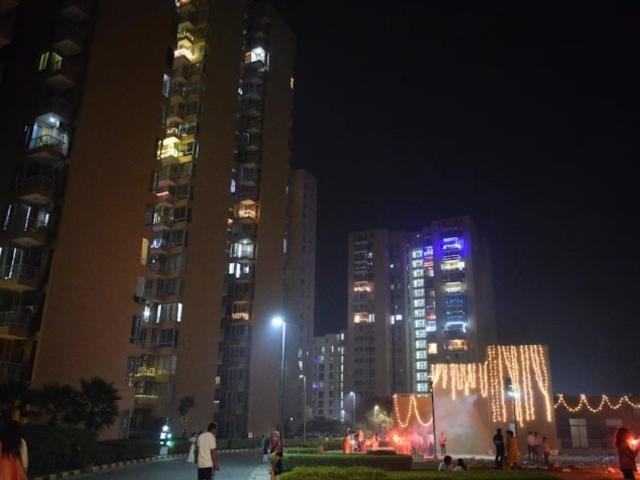 Resale | 2 BHK 1520 Sq.Ft. Apartment in Pioneer Park Phase 1