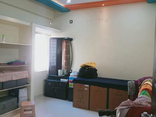 Resale | 2 BHK 1650 Sq.Ft. Apartment in Vijaya Sree Apartments