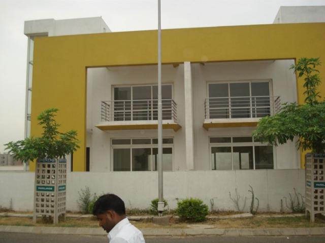Resale | 2 BHK 225 Sq.Ft. Villa in BPTP Parklands Villa