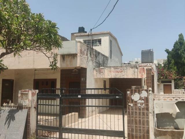 Resale | 2 BHK 235 Sq.Mt. Independent House in Bais Godam
