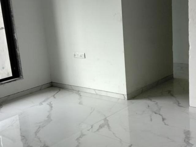 Resale | 2 BHK 450 Sq.Ft. Apartment in Nine Reflex