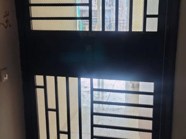 Resale | 2 BHK 500 Sq.Ft. Apartment in Vashisht Heights