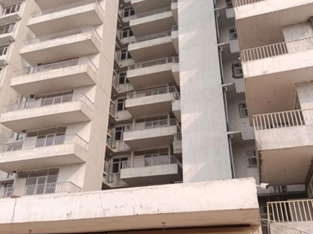 Resale | 2 BHK 500 Sq.Ft. Apartment in Vashisht Heights