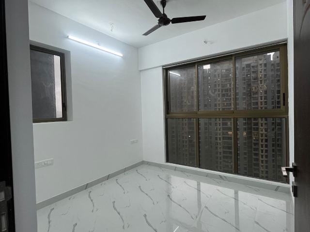 Resale | 2 BHK 515 Sq.Ft. Apartment in Raymond Ten X Habitat