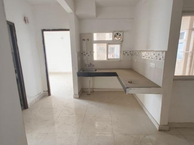 Resale | 2 BHK 543 Sq.Ft. Apartment in Signature Global Orchard Avenue