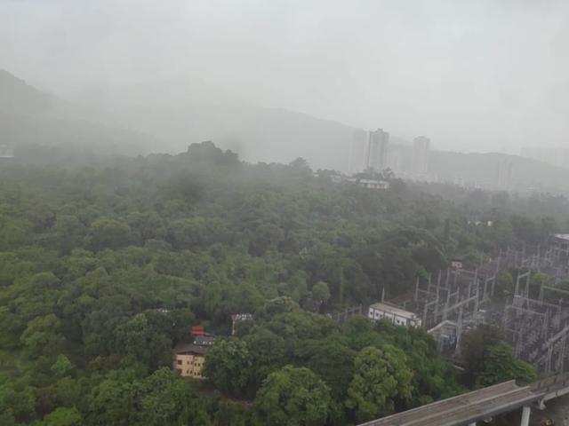 Resale | 2 BHK 559 Sq.Ft. Apartment in One Hiranandani Park