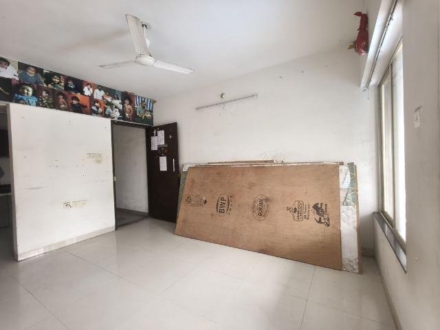 Resale | 2 BHK 550 Sq.Ft. Apartment in Mantra Senses